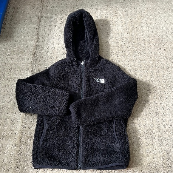 The North Face Other - Girls North Face size XS (6) black fuzzy hooded fleece